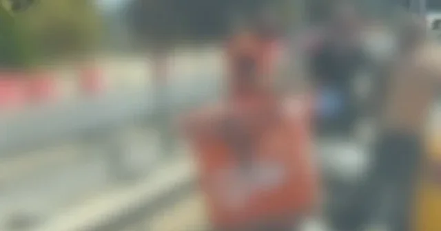 Pendik te trafikte kavga eden 2 sürücüye para cezası VİDEO İZLE