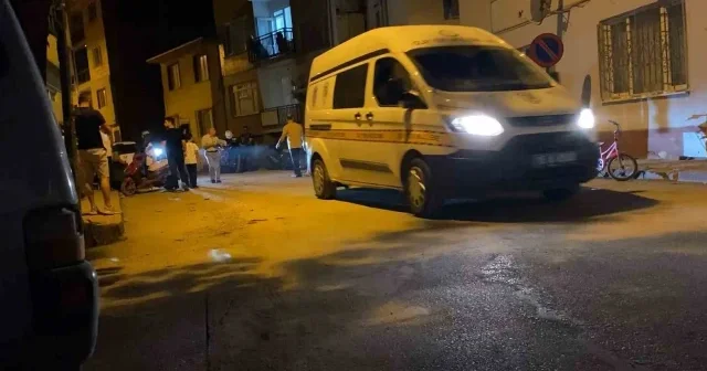 Kızlara rahatsızlık verdiği öne sürülen alkollü şahıs 3 kişi tarafından bıçaklandı Bursa Haberleri