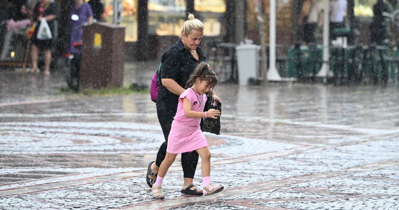 Son dakika: Meteoroloji den gök gürültülü sağanak yağmur uyarısı! Bu bölgeler dikkat 3 Eylül Hava Durumu Son dakika haberleri