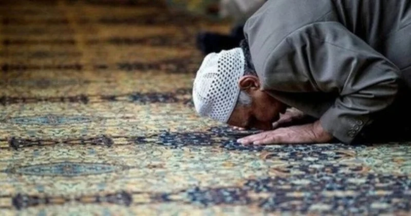 Kandil namazı nasıl kılınır, kaç rekat? Diyanet’e göre Mevlid Kandili namazı kılınışı