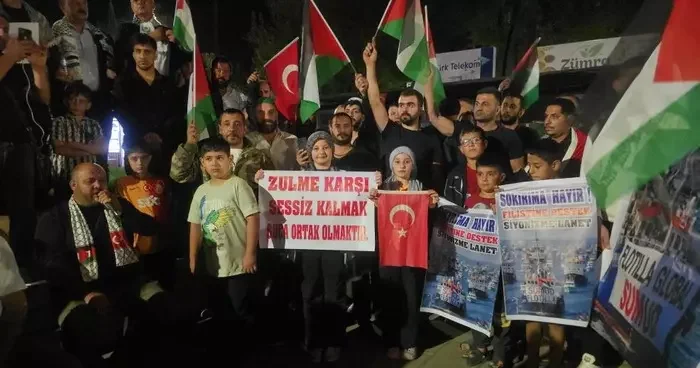 Gaziantepliler Sumud Filosu na destek için toplandı