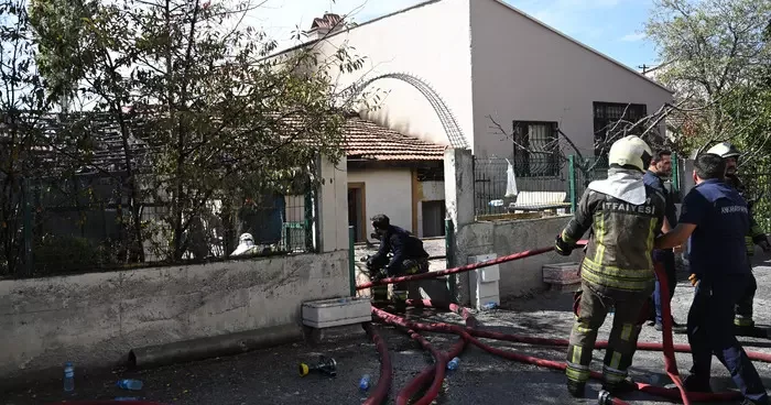 Ankara da yangın: 1 gecekondu kullanılamaz hale geldi