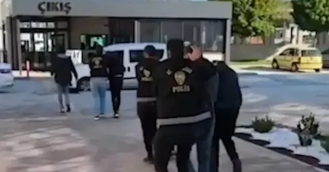 Sahte başsavcı tuzağı: 978 bin liralık dolandırıcılık operasyonunda 3 tutuklama VİDEO İZLE