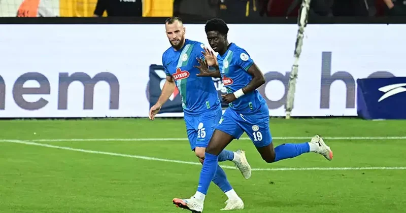 (ÖZET) Çaykur Rizespor deplasmanda Antalyaspor a patladı maç sonucu 2 5 Fanatik Gazetesi Futbol Haberleri Spor