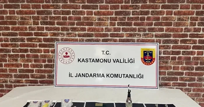 Uyuşturucu operasyonunda yakalanan 4 sanığa 8 yıl 4 ay hapis cezası