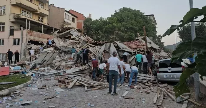 Şimdiye kadar 11 binin üzerinde artçı! Balıkesir deki 6.1 lik depremin raporu yayımlandı: Sarsıntılar belirli alanda yoğunlaştı