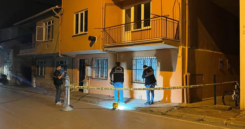 Gece yarısı kanlı saldırı: Bacaklarından vuruldu
