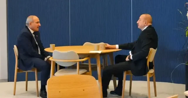 Aliyev ve Paşinyan Kopenhag da buluştu: Washington Bildirgesi görüşüldü Politika Haberleri