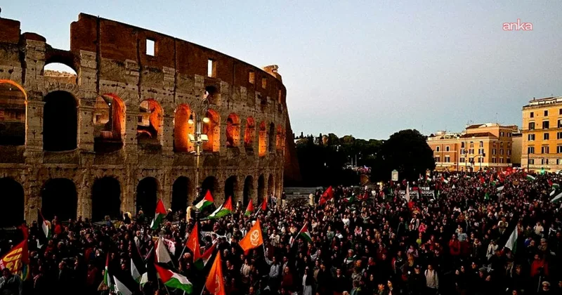 İtalya da halk Sumud Filosu için genel greve gitti Sözcü Gazetesi