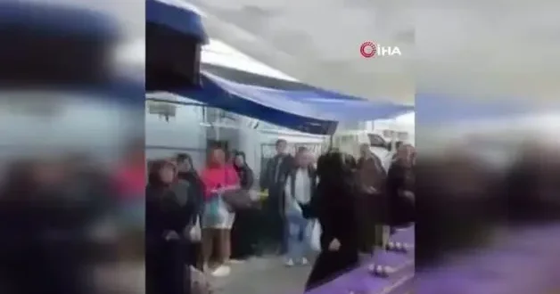 Pazarda aksiyon dolu anlar1 Peçeli hırsızlar yakalanınca bakın ne yaptı!