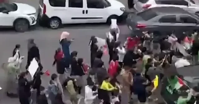 İmam hatipli öğrencilerden Dünya Yürüyüş Günü nde Gazze ve Sumud a destek yürüyüşü VİDEO İZLE