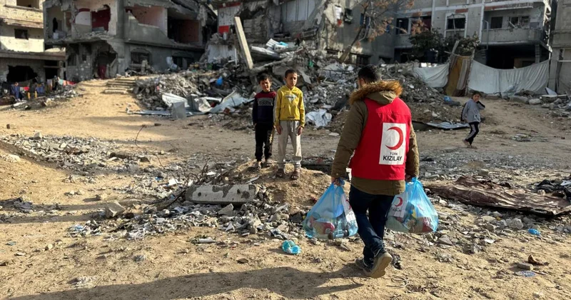Konya da Gazze için yardım kampanyası Başkan Altay ın bağışıyla başladı
