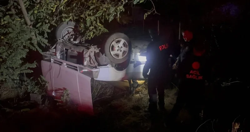 Polisin dur ikazına uymadı, şarampole uçtu: İki yaralı