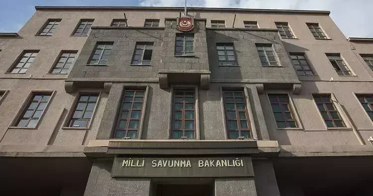 Bakan Güler: Türkiye, Suriye ye askeri eğitim veriyor