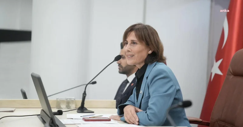 Tutuklanan Oya Tekin: Tutsak edilen şahsım değil Seyhan halkının iradesidir