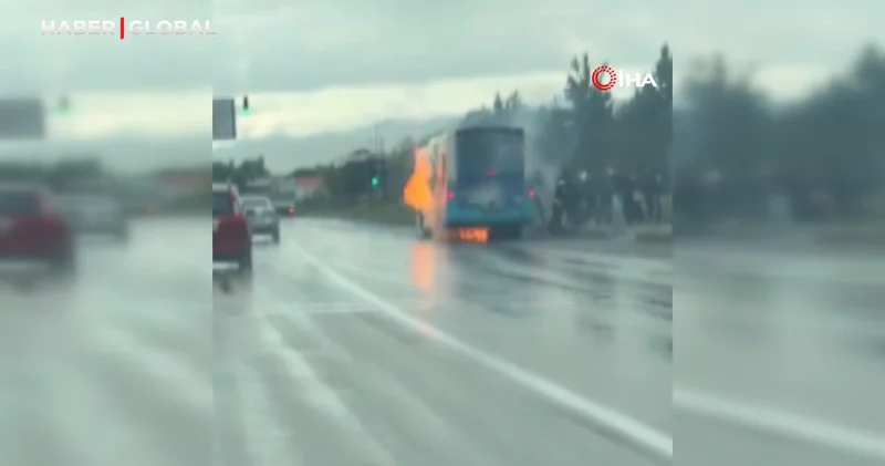 Otobüs bir anda alev aldı, yolcular panikle kaçtı