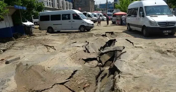 Deprem değil sel