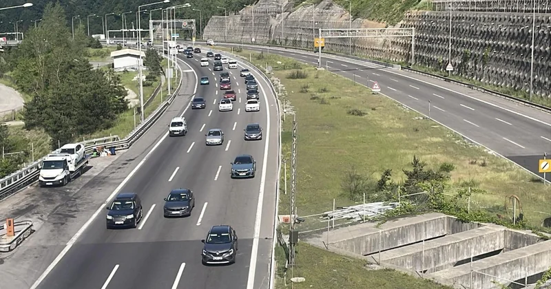 Yollarda bayram tatili hareketliliği başladı
