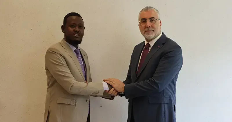 Bakan Işıkhan, Somali Çalışma ve Sosyal İşler Bakanı Adan ile görüştü