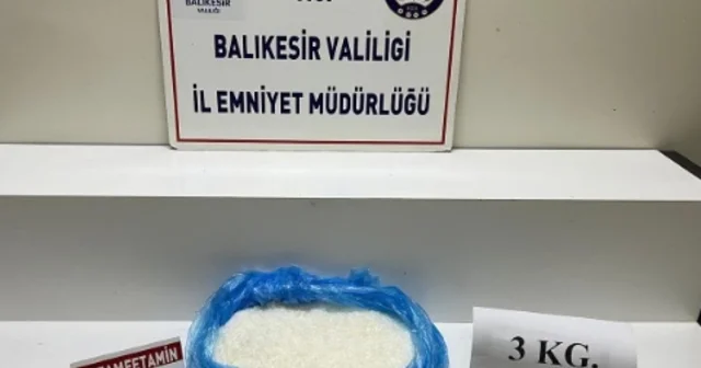 Edremit te 3 kilo metamfetamin ele geçirildi Balıkesir Haberleri