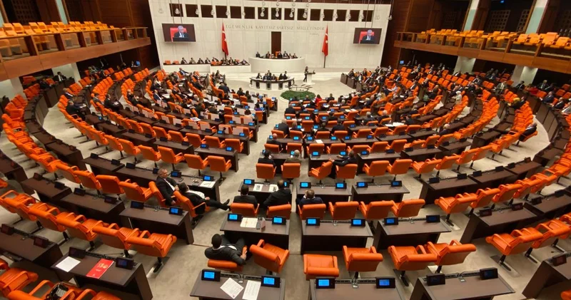 Kurtulmuş Meclis teki partiler katkı vermeye hazır dedi: İYİ Parti yanıt verdi