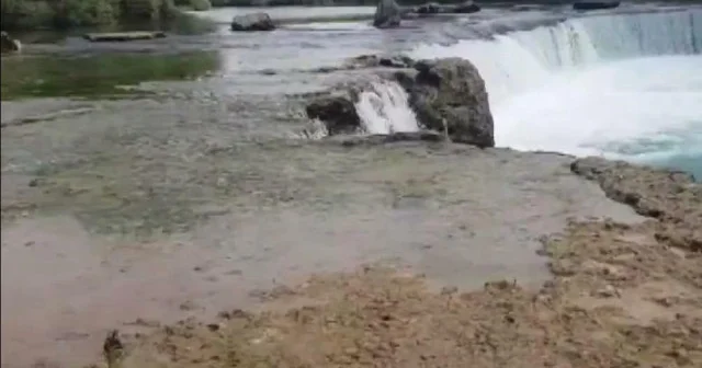 Manavgat Şelalesi nde su seviyesi düştü, kara göründü Gündem Haberleri