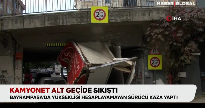 Yüksekliği hesaplayamadı, kamyonet alt geçide böyle sıkıştı