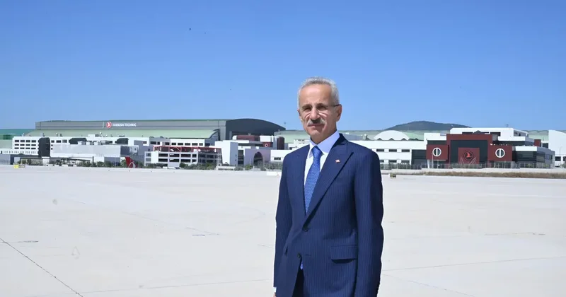 Bakan duyurdu: Bayramda havayoluna 365 ek sefer yapılacak!