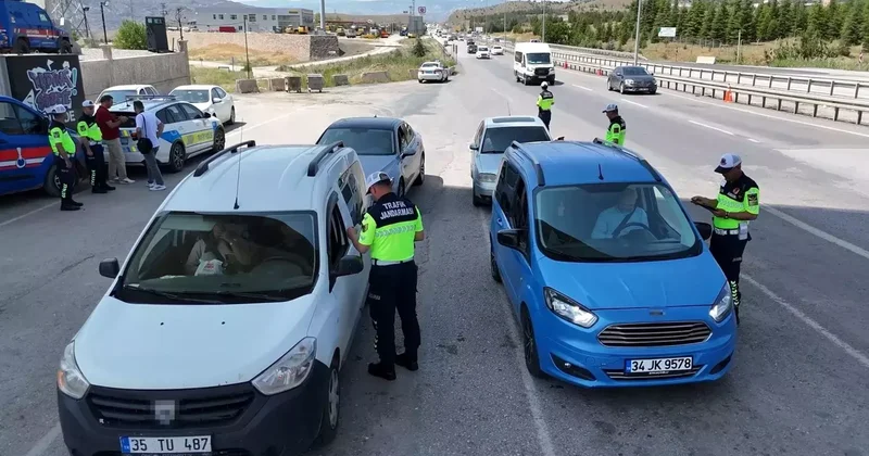 Tatilcilerin Kurban Bayramı yolcuğu başladı