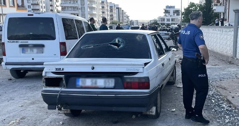 Şanlıurfa da kavgayı ayırmaya çalışan polis memuru bıçaklandı