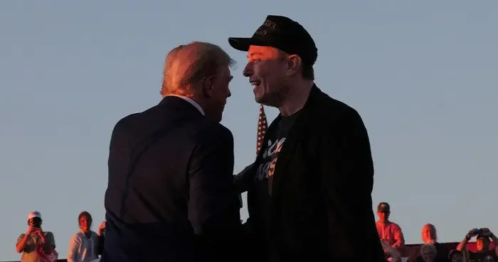 Bir zamanlar en büyük destekçisiydi: Elon Musk Trump ı yerden yere vurdu! İğrenç ve Rezalet