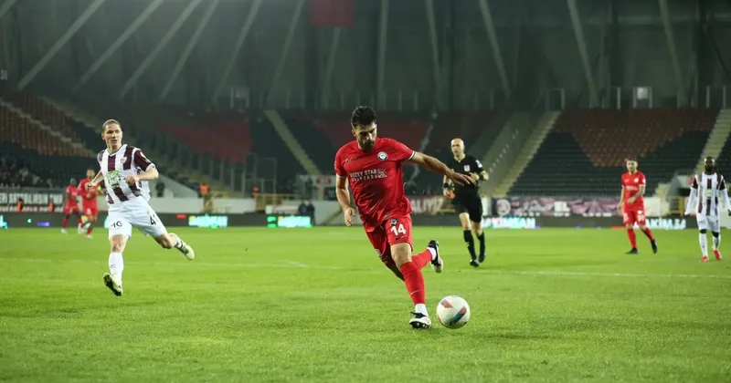 10 yıl Trabzonspor da oynamıştı: 3. Lig in şampiyonuna imzayı attı