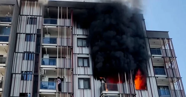Çanakkale’de yangın paniği: 10 kişi dumandan etkilendi VİDEO İZLE