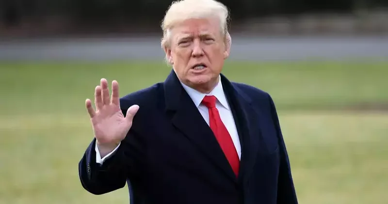 Trump, çelik ve alüminyum tarifelerinin yüzde 50 ye çıkarılmasına dair kararnameyi imzaladı