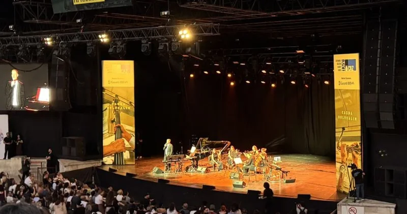 Max Richter, Harbiye de müzikseverlerle buluştu