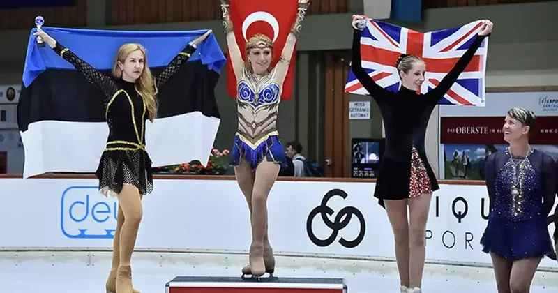 Naz Arıcı, artistik patinajda dünya masterlar şampiyonu oldu Fanatik Spor Haberleri Video