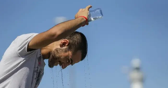 AKOM ve Valilikten peş peşe uyarı geldi! İstanbul kavrulacak: O tarihlere dikkat