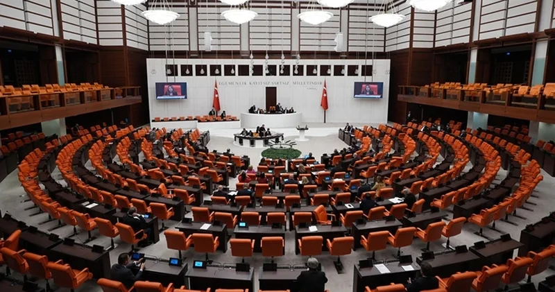 Türkiye de 180 siyasi parti faaliyet gösteriyor