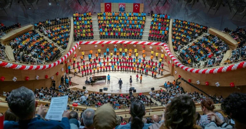 Bakan Ersoy: Sanatı sadece desteklemedik, hak ettiği değere kavuşturduk