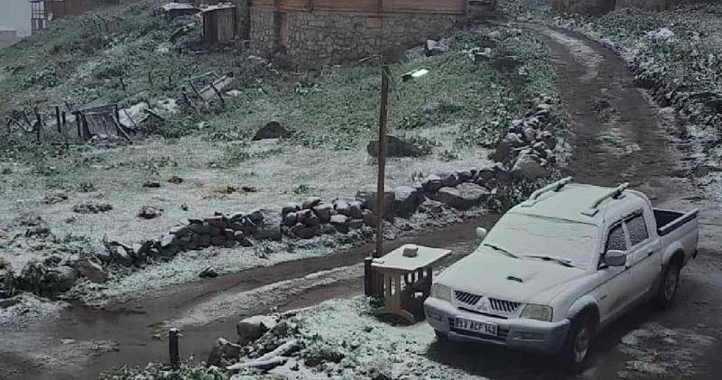Temmuz ortasında kar sürprizi: 2 ilde etkili oldu
