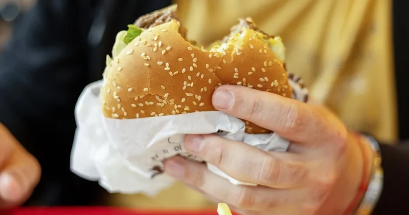 Herkesin bildiği hamburgerci kapanıyor Sözcü Gazetesi