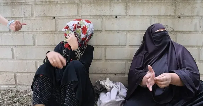 Dilencilerden pes dedirten savunma: Biri Namaz kılacağım , diğeri Yasak olduğunu bilmiyordum dedi