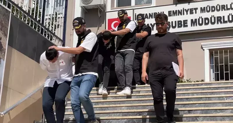 İstanbul da kendilerini polis gibi tanıtıp dolandırıcılık yapan 3 şüpheli yakalandı
