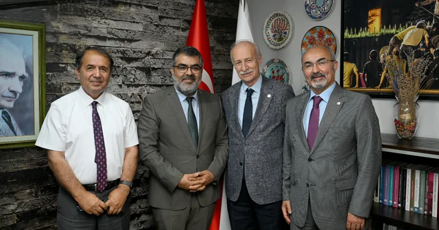 Trakya Üniversitesi Rektörü Prof. Dr. Hatipler, AA Edirne Bölge Müdürlüğünü ziyaret etti Edirne Haberleri