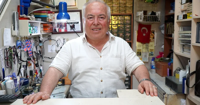 Yarım asırlık saat ustası, bir tane çırak bulamıyor: Bu meslek yok olmamalı