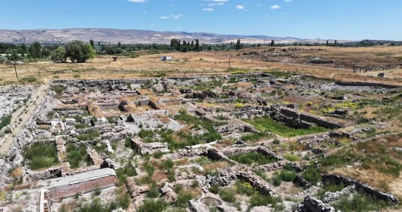 25 ülkeden bilim insanları Kültepe de tarihin izini sürüyor