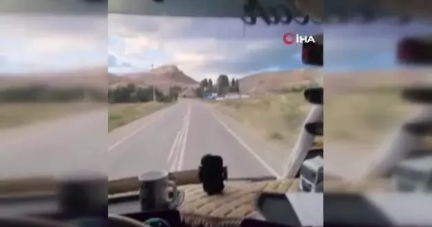 Temmuz ayında karlı dağlar görenleri şaşırttı!
