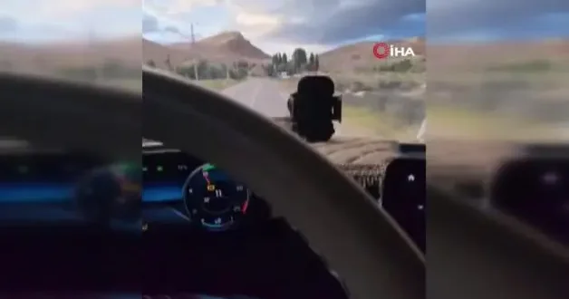 Temmuz ayında karlı dağlar görenleri şaşırttı!