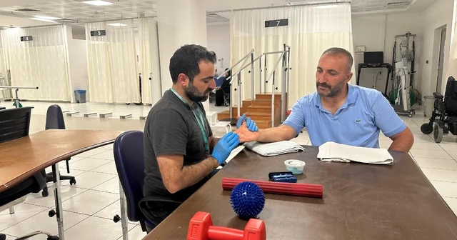 Batman Eğitim ve Araştırma Hastanesi nden yılda 8 bin hastaya fizik tedavi ve rehabilitasyon hizmeti Batman Haberleri