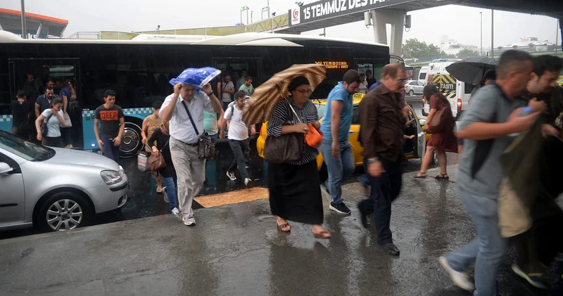Yağmur geliyor! Meteoroloji İstanbul dahil birçok il için gün verdi